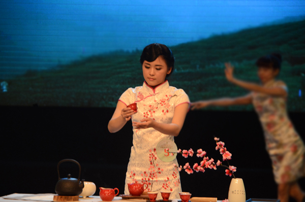 “浙茶集团杯”首届浙江茶艺邀请赛圆满结束  公司选送节目获得大赛银奖